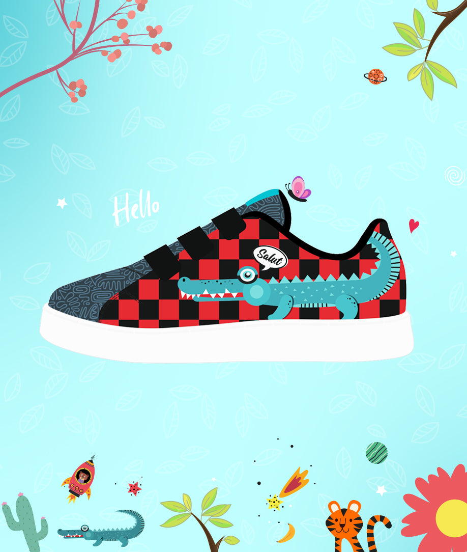 Low Top Straps Sneakers