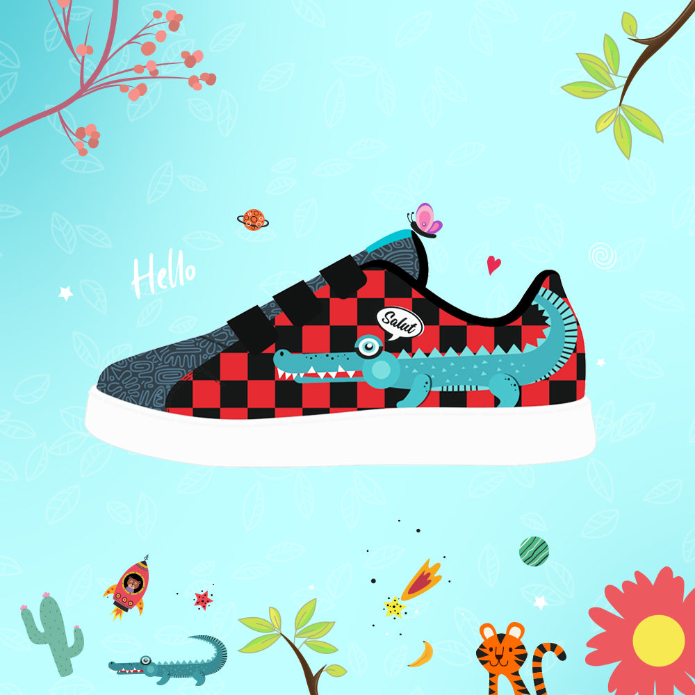 Low Top Straps Sneakers